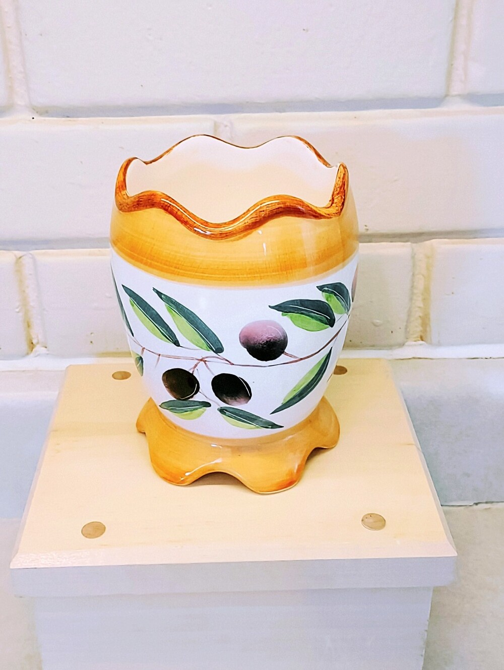 ITALIAN STYLE OLIVE TREE PATTERN VINTAGE GLAZED CERAMIC VASE